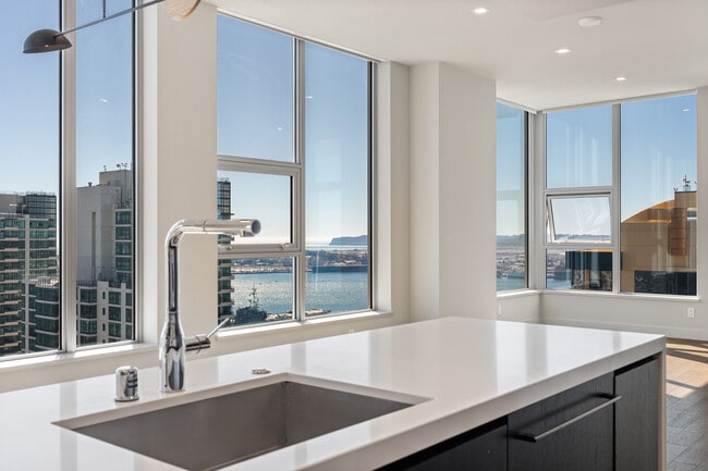 Building Photo - 1388 Kettner Blvd