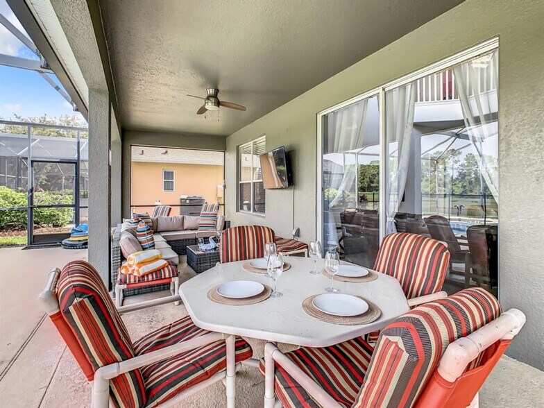 Building Photo - 8627 La Isla Dr