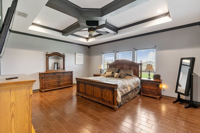 Building Photo - 4 bedroom 3 bathroom-Rodd Field/Yorktown