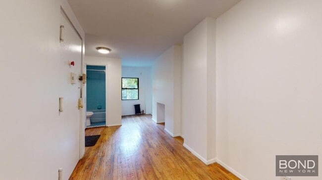 Building Photo - 0 bedroom in Manhattan NY 10003
