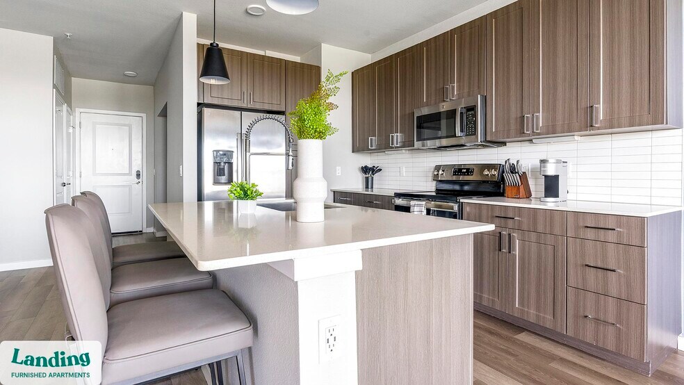 Building Photo - 6850 Foxtail Palm Wy