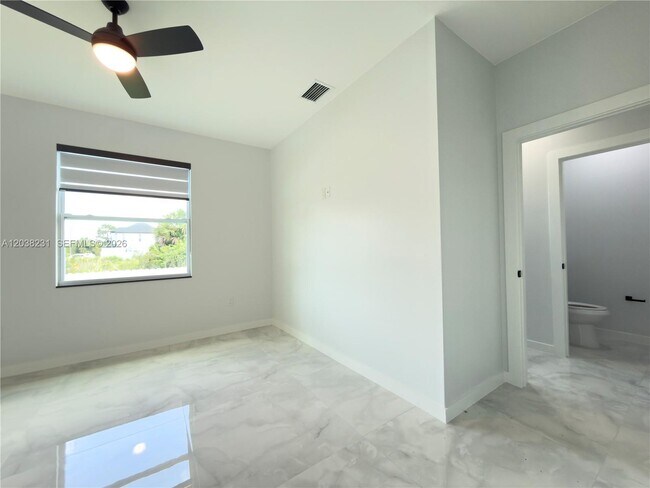 Building Photo - 1111 Gunby Ave S