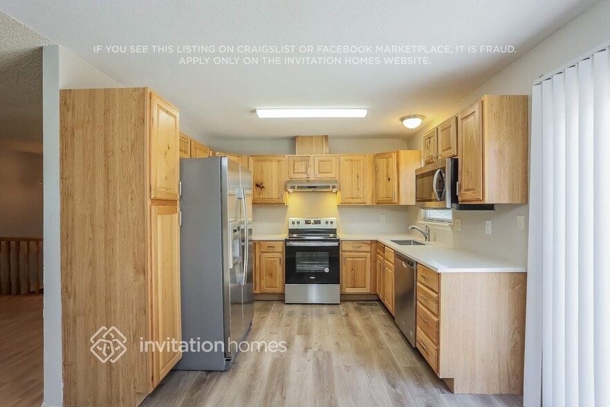 Building Photo - 16803 E Nassau Dr