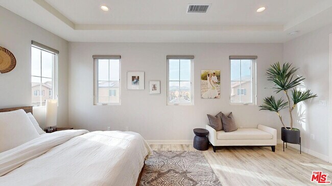 Building Photo - 20607 W Chestnut Cir