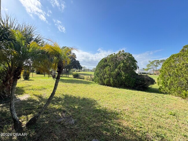 Building Photo - 1916 Seclusion Dr