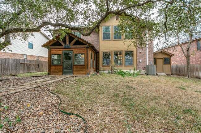 Building Photo - Spacious 3-bedroom home in the highly desirable Parkwood Subdivision