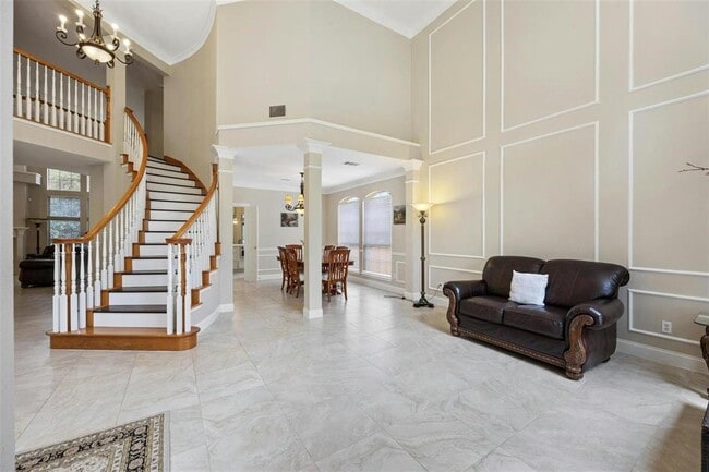 Building Photo - 10700 Hastings Ln