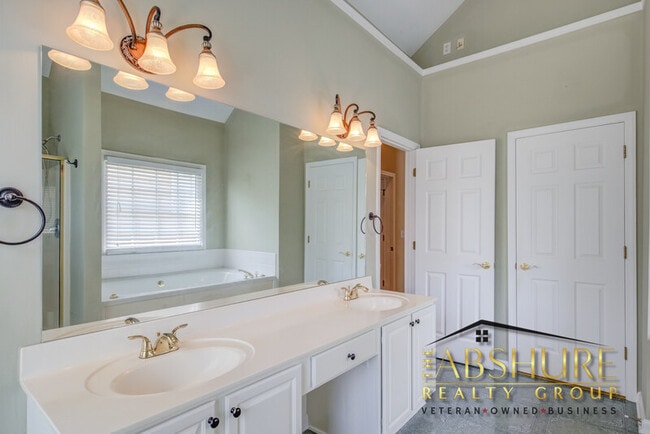 Building Photo - 9028 Stoney Run Dr