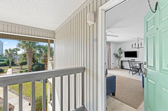 Building Photo - Cute fully furnished 1-Bedroom Codo in Seagrove Beach