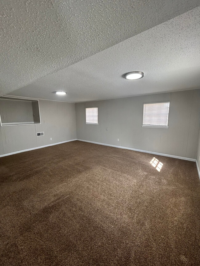 Building Photo - 208 Ridgewood Ave