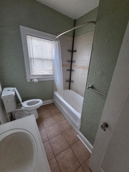 Building Photo - 5921 Harrison St