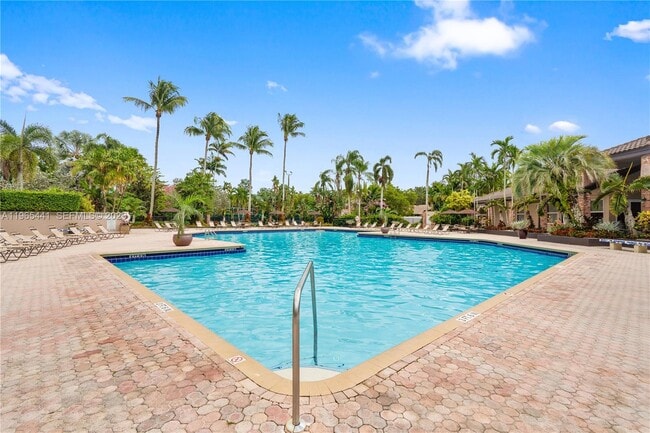 Building Photo - 11009 Mainsail Dr