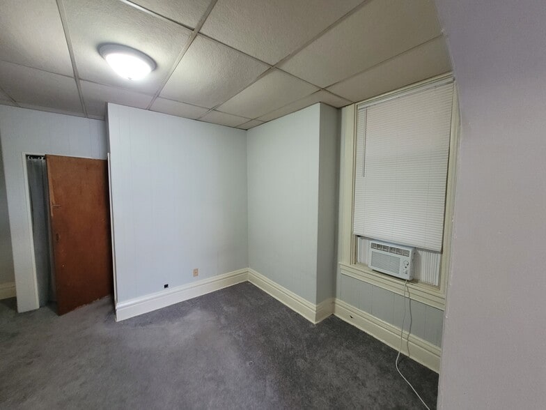 Bedroom - 341 Atwood St