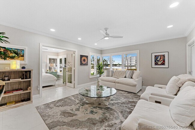 Building Photo - 990 Casuarina Rd