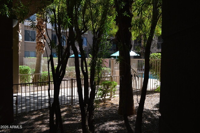 Building Photo - 1701 E Colter St