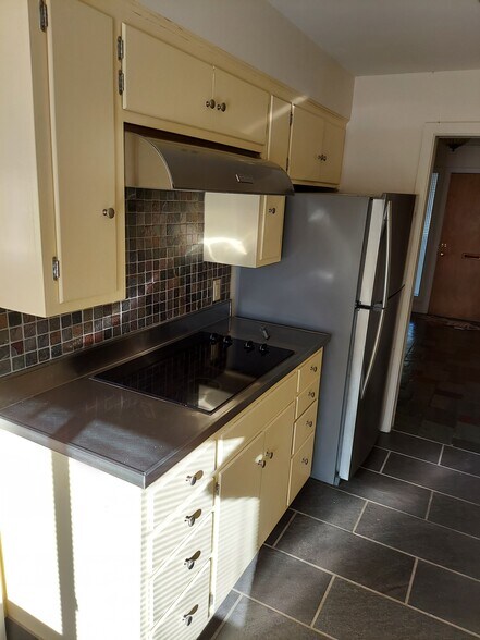 Primary Photo - 2883 Charing Rd