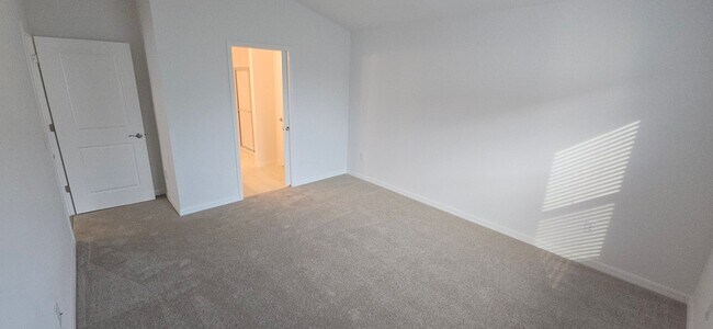 Building Photo - Brand New Moonstone Patio Villa – Walk to ...