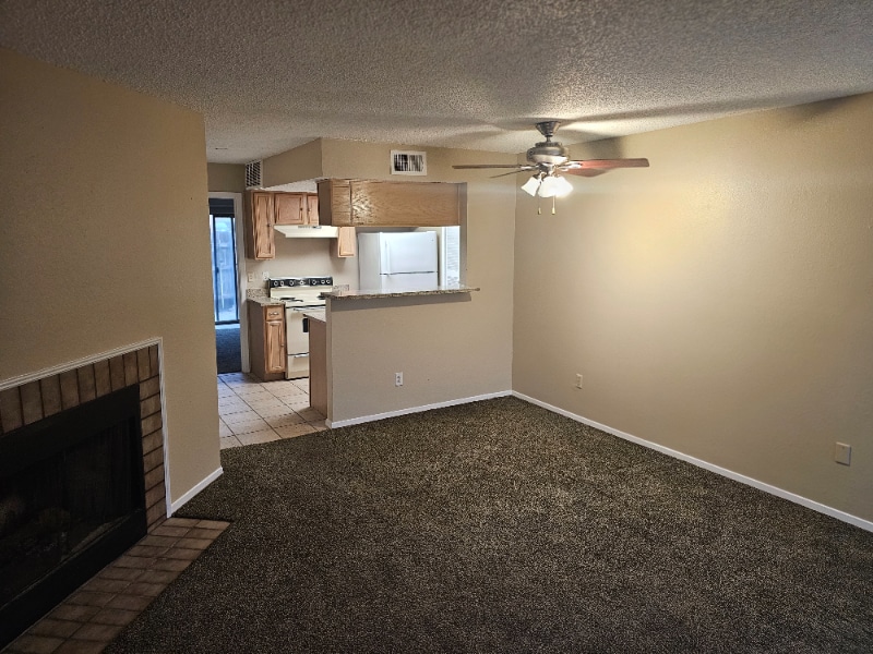 Building Photo - 2400 Jupiter Rd