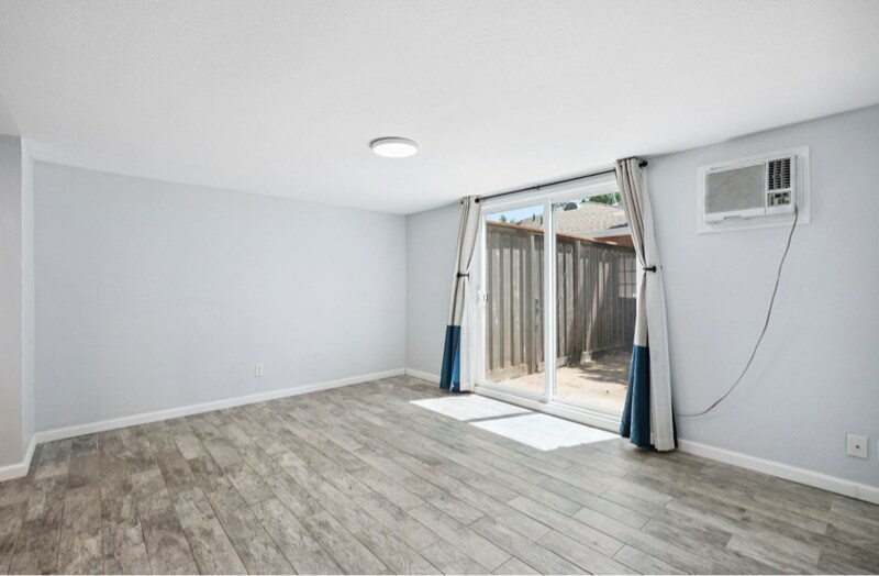 Building Photo - 633 F St