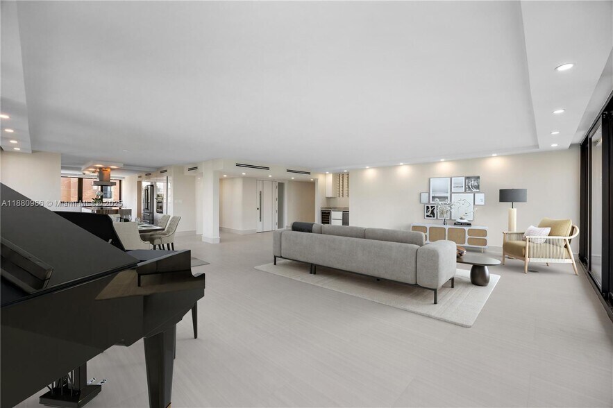 Building Photo - 700 Coral Way
