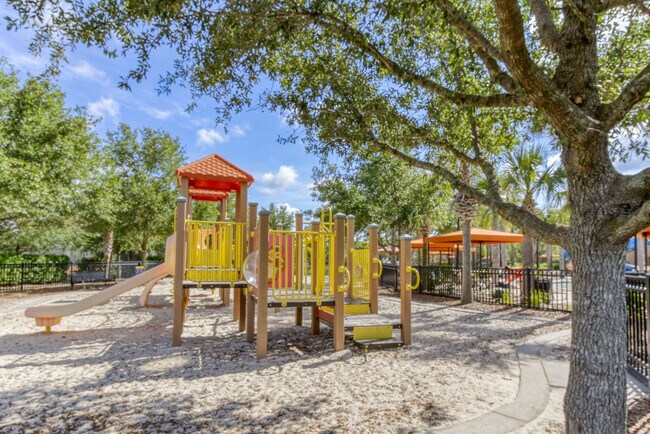 Building Photo - 7435 Oakmoss Loop