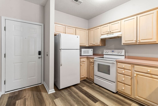 Building Photo - Sweetwater Condo