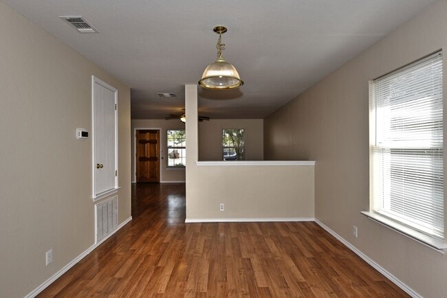 Building Photo - GREAT LOCATION: 1604 & SHAENFIELD  |  3 BE...