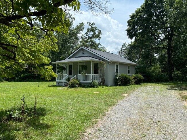 Primary Photo - 2606 Corral Rd