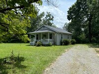 Building Photo - 2606 Corral Rd