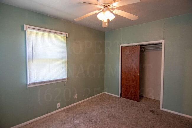 Building Photo - Cozy Living 2-Bedroom Home