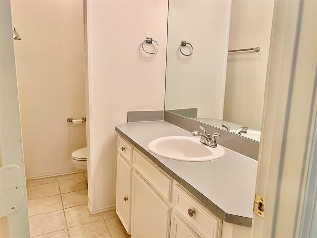 Building Photo - 4914 Ledgestone Dr