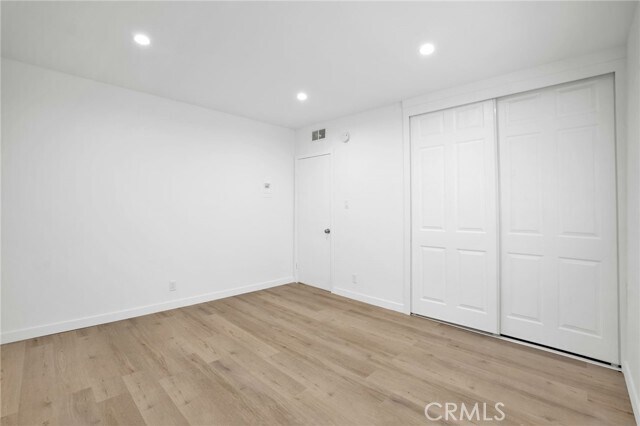 Building Photo - 13018 Valleyheart Dr