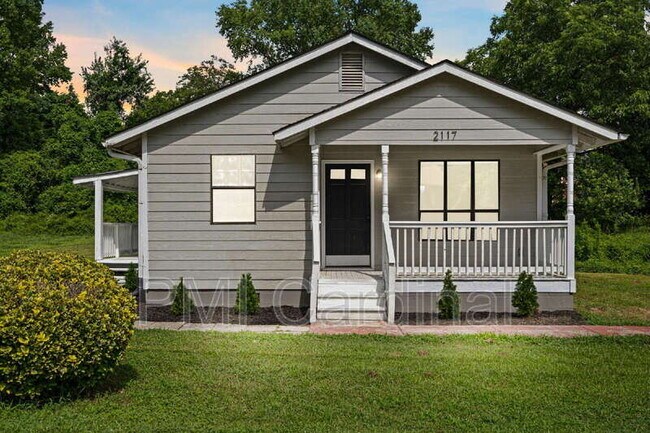 Building Photo - 2117 Wilson Ave