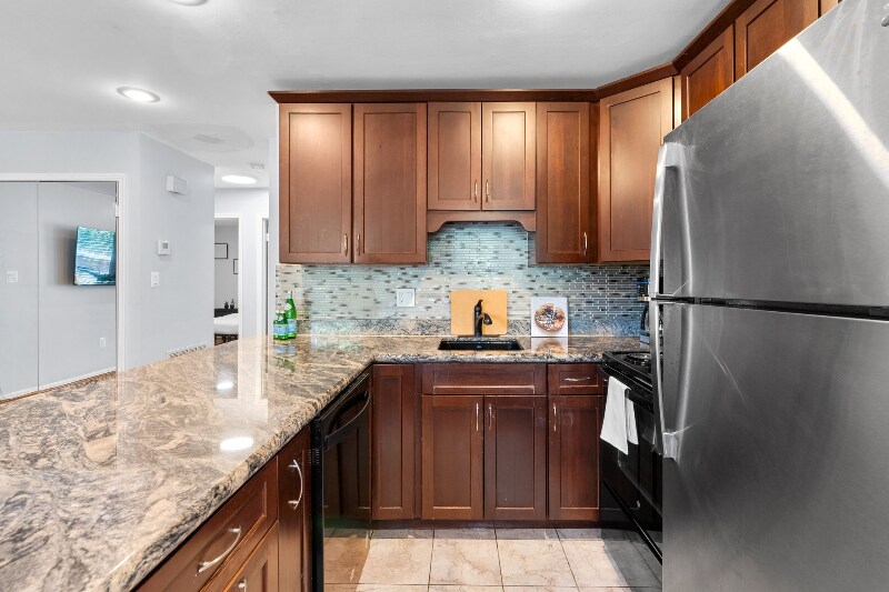 Building Photo - 11770 Carriage House Dr