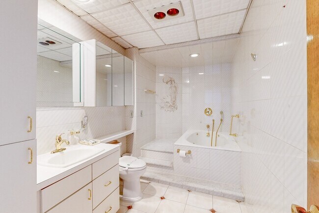 Building Photo - 71 Lubec St