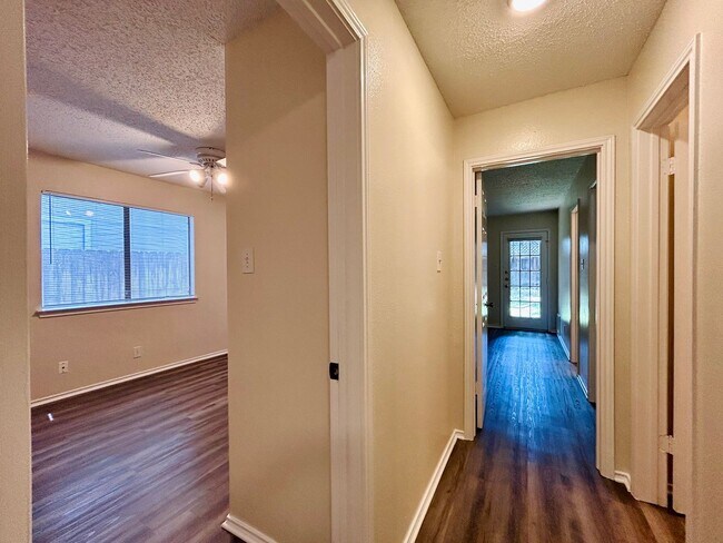 Building Photo - 9308 Kempler Dr