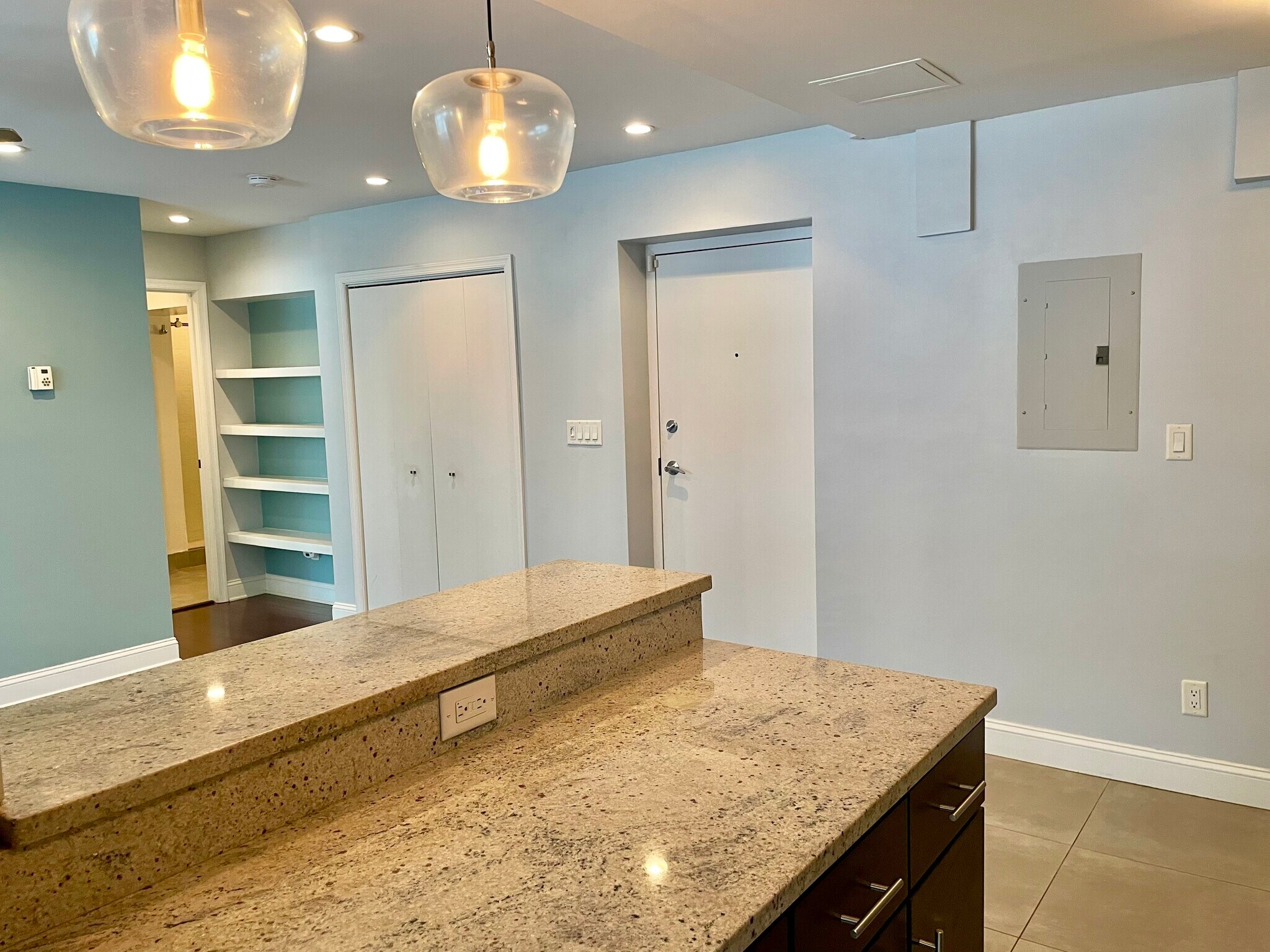 Building Photo - 2339 40th Pl NW