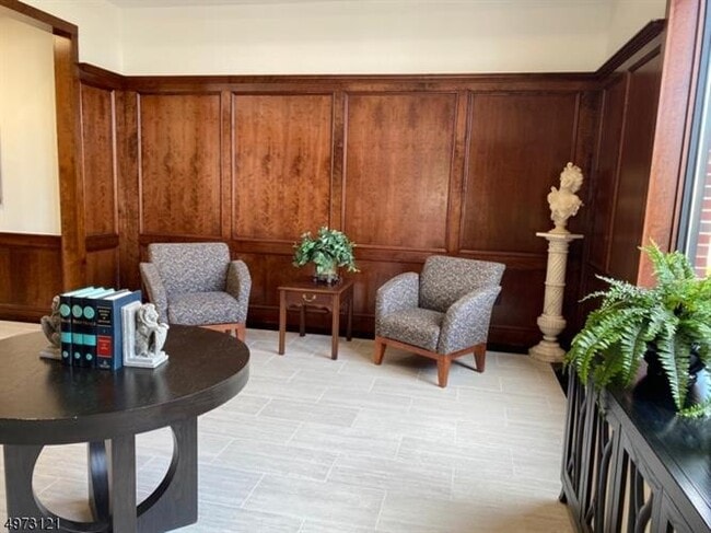 Building Photo - 211 South St