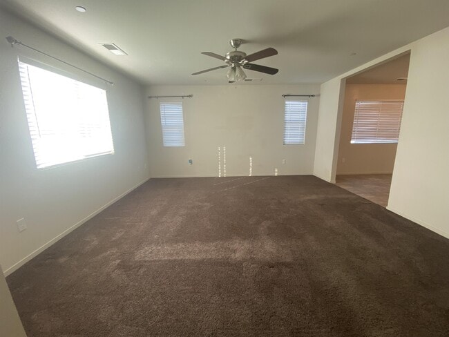 Building Photo - 388 N Biggs Dr