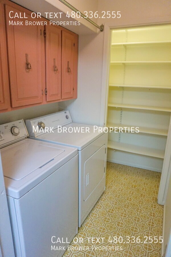 Building Photo - 3131 S Fairfield Dr