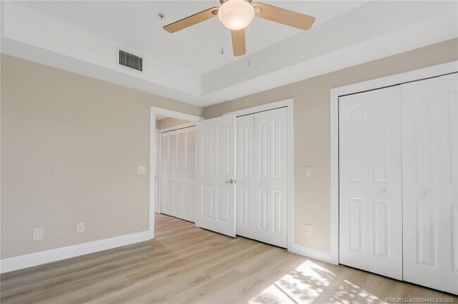 Building Photo - 3651 NE Pineapple Ave