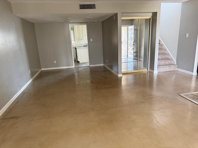 Building Photo - 8244 E Valley Vista Dr