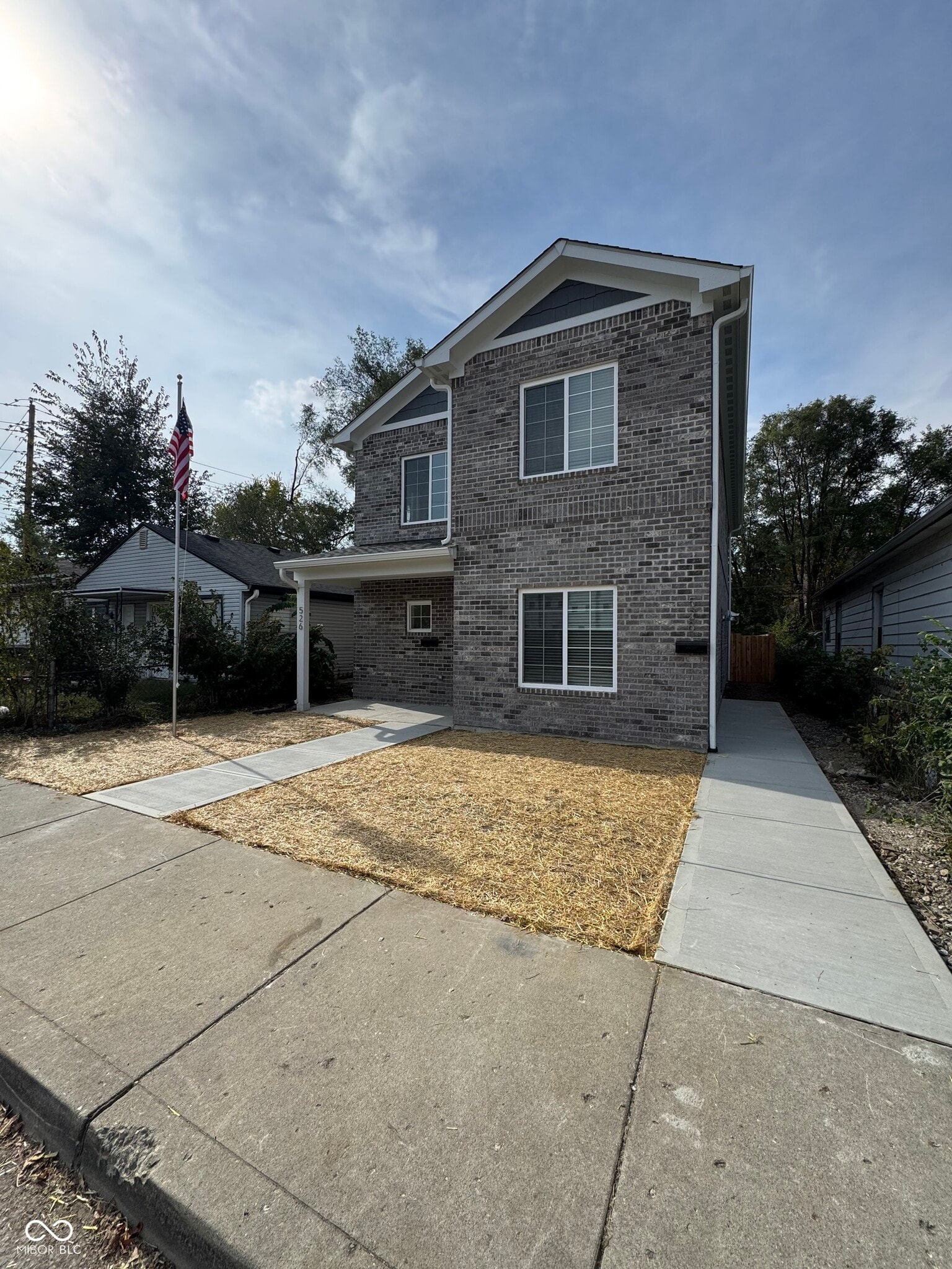 Building Photo - 528 N Elder Ave