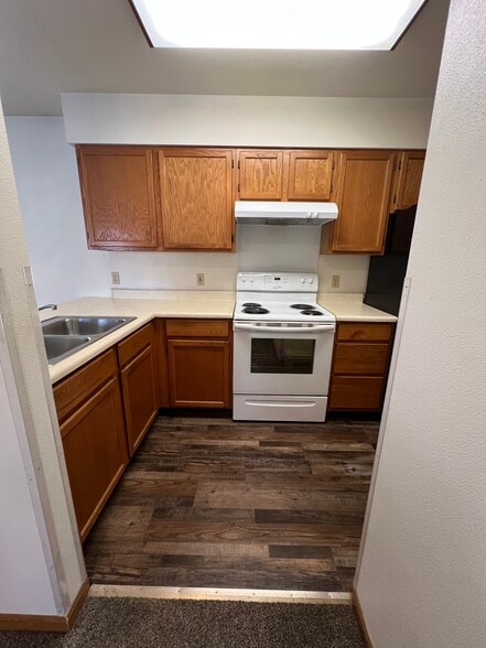 Building Photo - 1526 Lake Elmo Dr