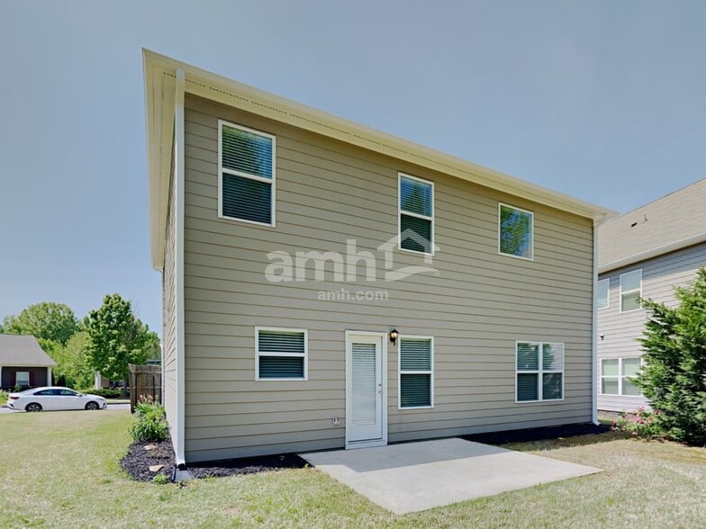 Building Photo - 143 Renford Rd
