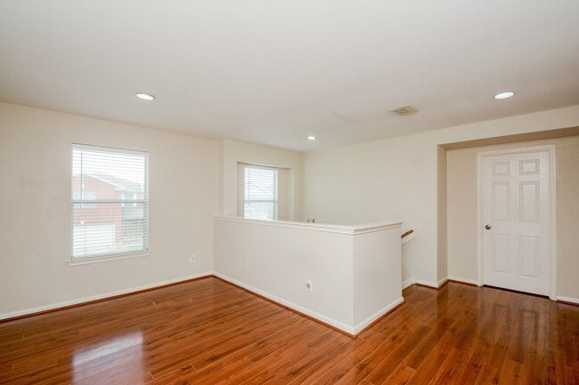 Building Photo - 8402 Brickhaven Ln