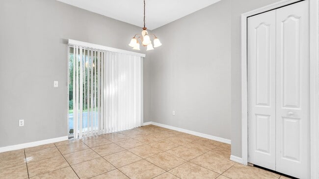 Building Photo - Beautiful 3BD/2BTH Home in Colony Lakes!