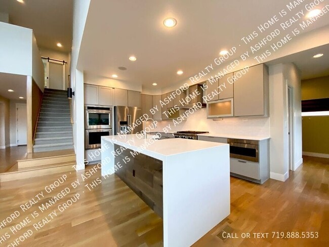 Building Photo - 1279 Foothills Farm Way