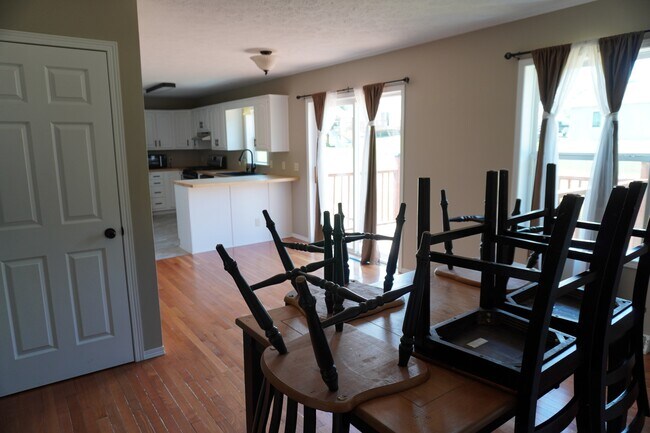 Building Photo - 37 Ems D22A Ln