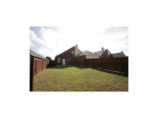 Building Photo - 1407 Hazelwood Dr